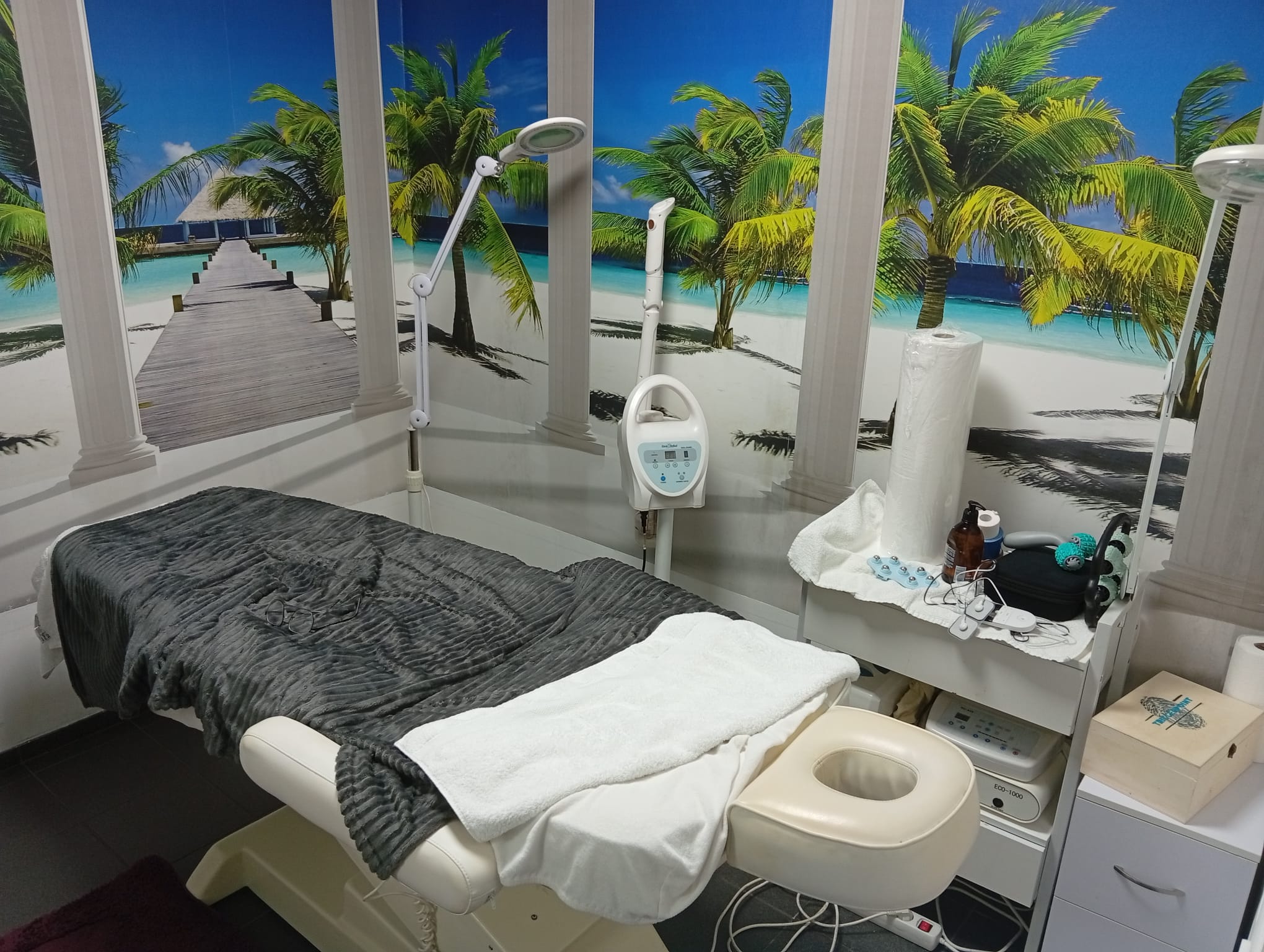 Camilla y ambiente de masaje